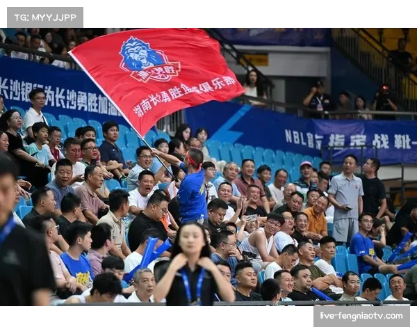 NBL总决赛G3:塔斯马尼亚跳蚁队加时取胜,总比分2-1领先 NBL总决赛G3:塔斯马尼亚跳蚁队加时取胜,总比分2-1领先